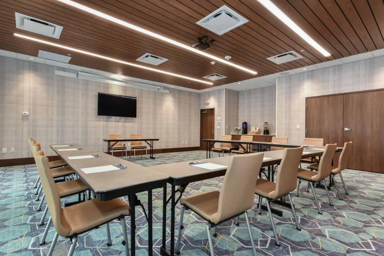 Holiday Inn Express & Suites Charlotte - Ballantyne By Ihg Exterior foto