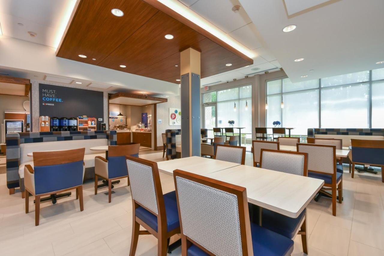 Holiday Inn Express & Suites Charlotte - Ballantyne By Ihg Exterior foto
